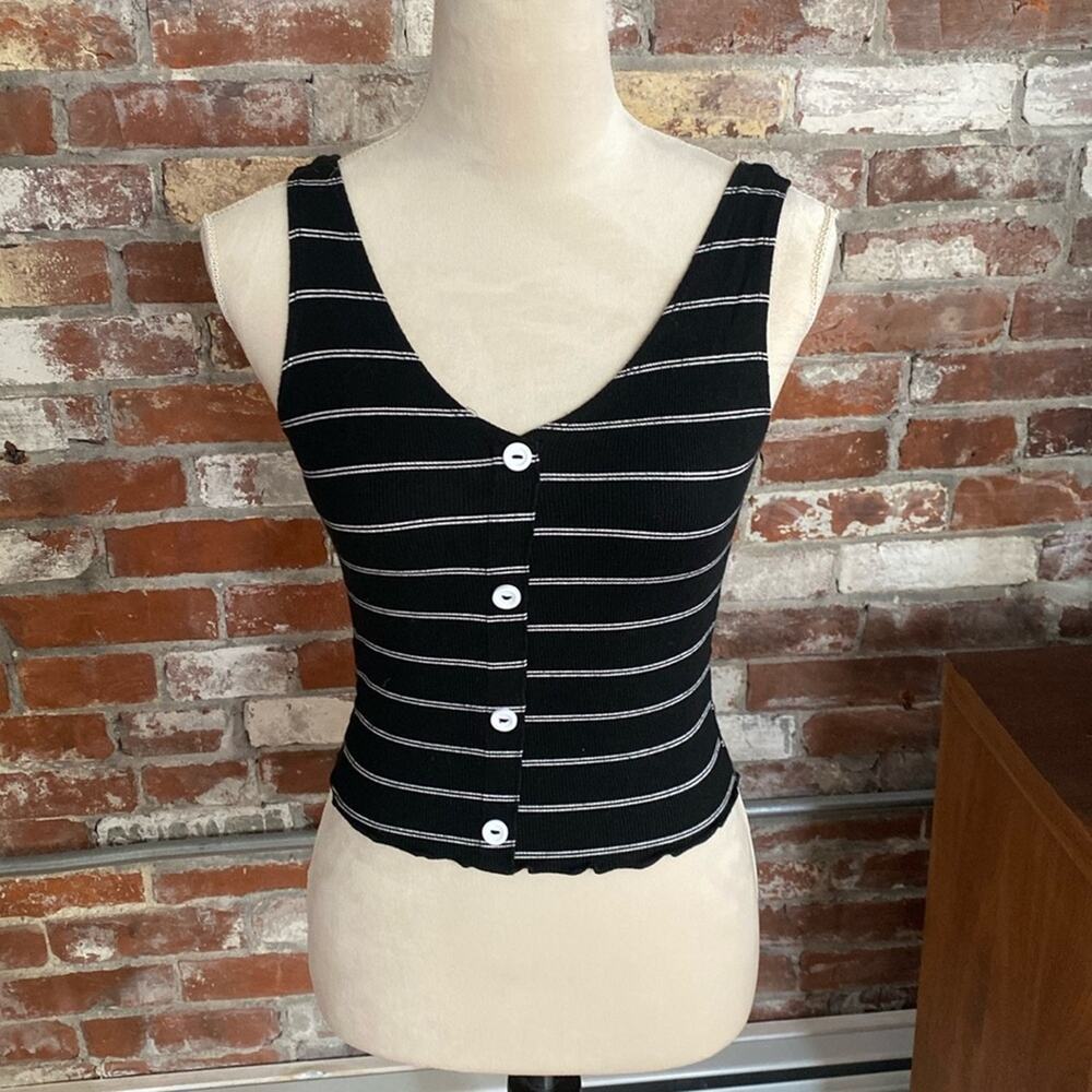 Cation to the Wi d Black with White Stripe Sleeveless Crop Top Size S